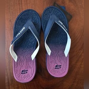 Quiksilver Navy to Burgundy Ombre Flip Flops with Blue And White Straps Size 38
